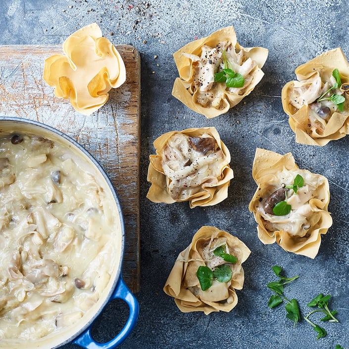 Sprøde tarteletter med kylling og svampe