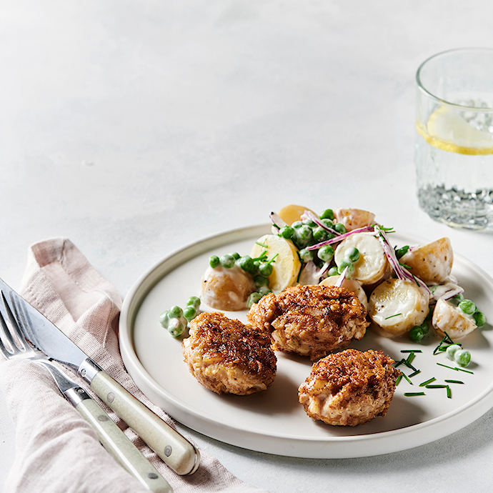 Kyllingefrikadeller og kartoffelsalat