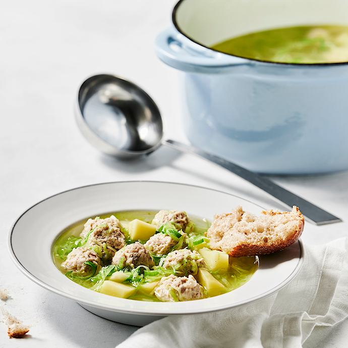 Porresuppe med kyllinge-kødboller