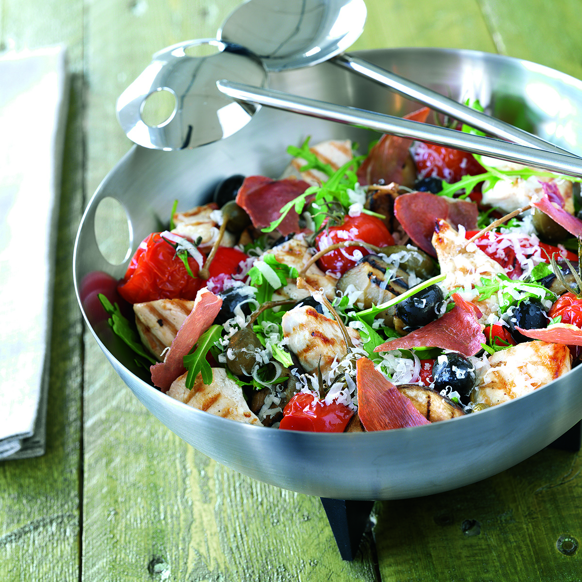 Italiensk salat med kyllingebrystfilet