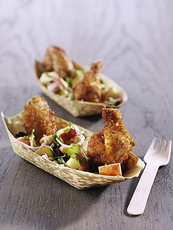 Smokey Wings og rustik kikærtesalat
